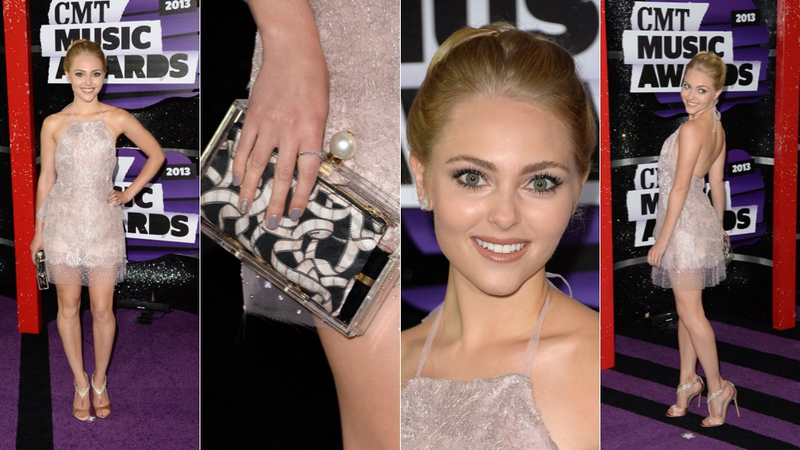 Illustration for article titled Short, Shiny Dresses and Cool Shoes at the CMT Awards